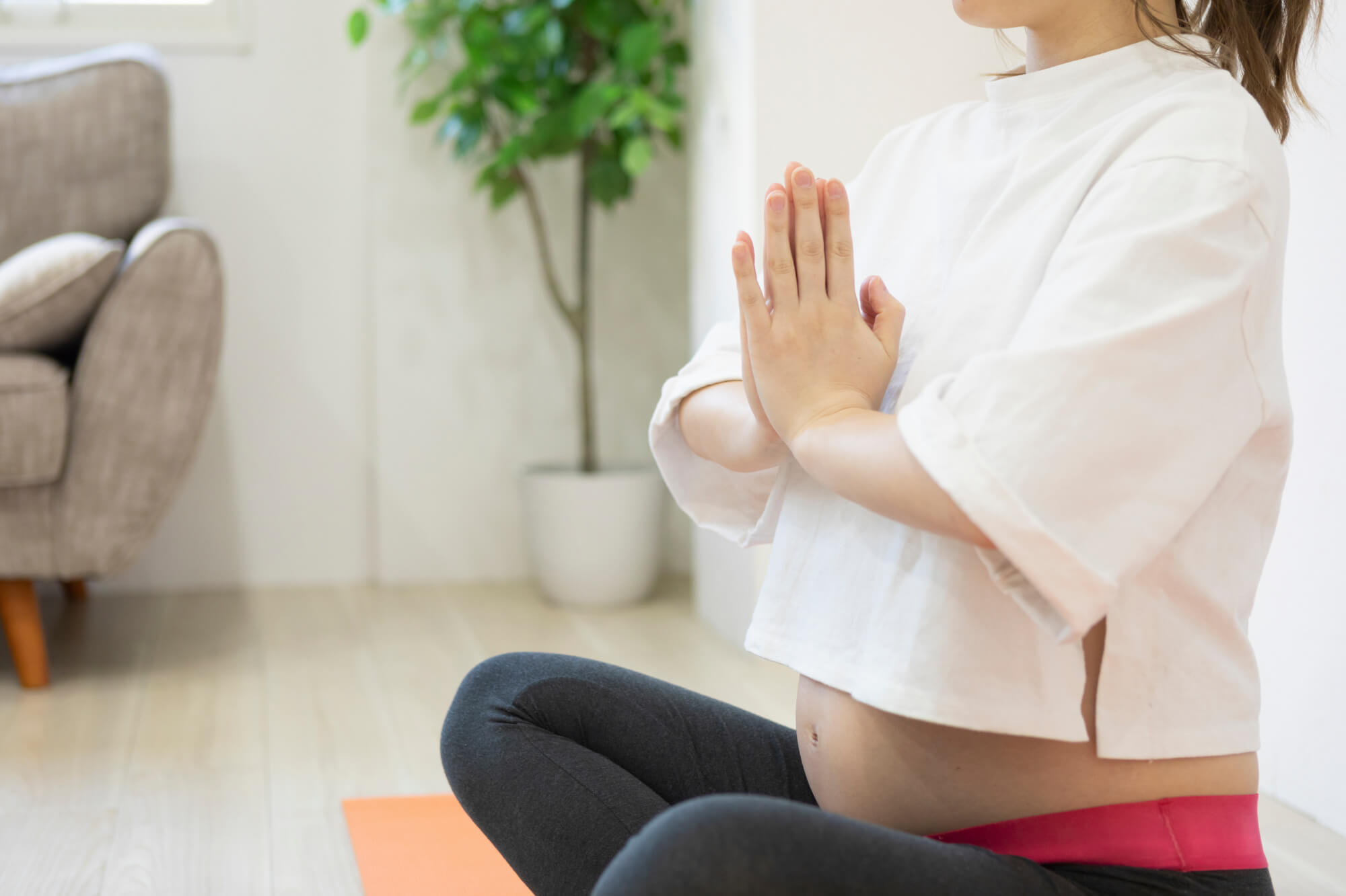 妊娠初期は運動をしても良いの？｜メリットやおすすめのエクササイズ・注意点などを解説