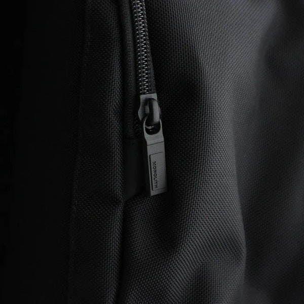 バックパックのファスナー