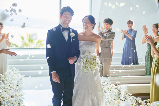 チャペル | 鹿児島の結婚式場「ザ・ベイスイート 桜島テラス」【公式】