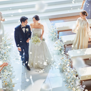 チャペル | 鹿児島の結婚式場「ザ・ベイスイート 桜島テラス」【公式】
