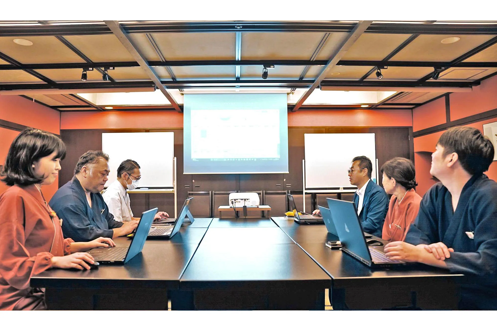 錦水館での打合せの様子の写真