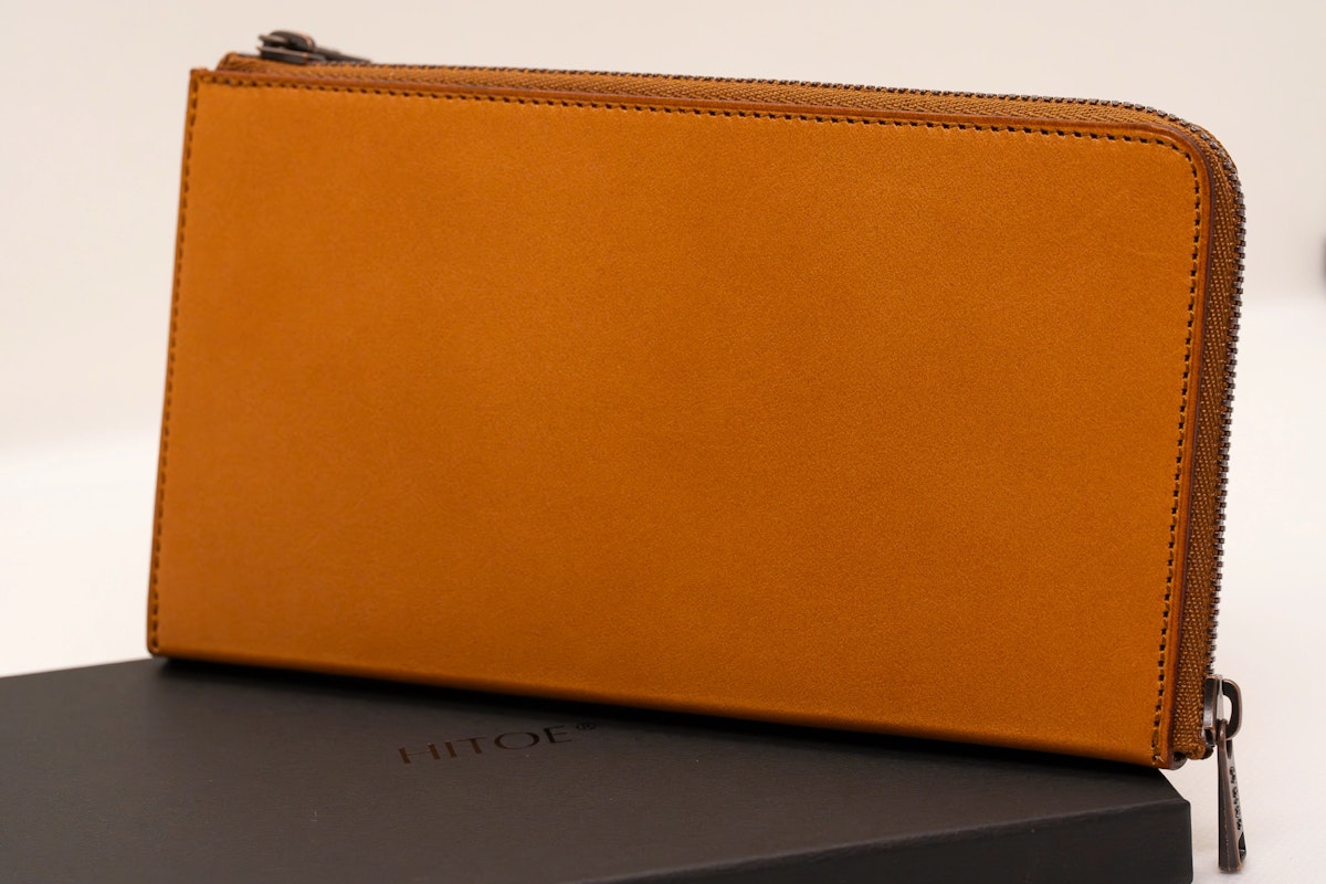 Kees ven Dongen、LES LYS、海外版超希少レゾネ、新品額付 薄い長財布、Hitoe® L-zip L - Liscio - v.2025 を買いました