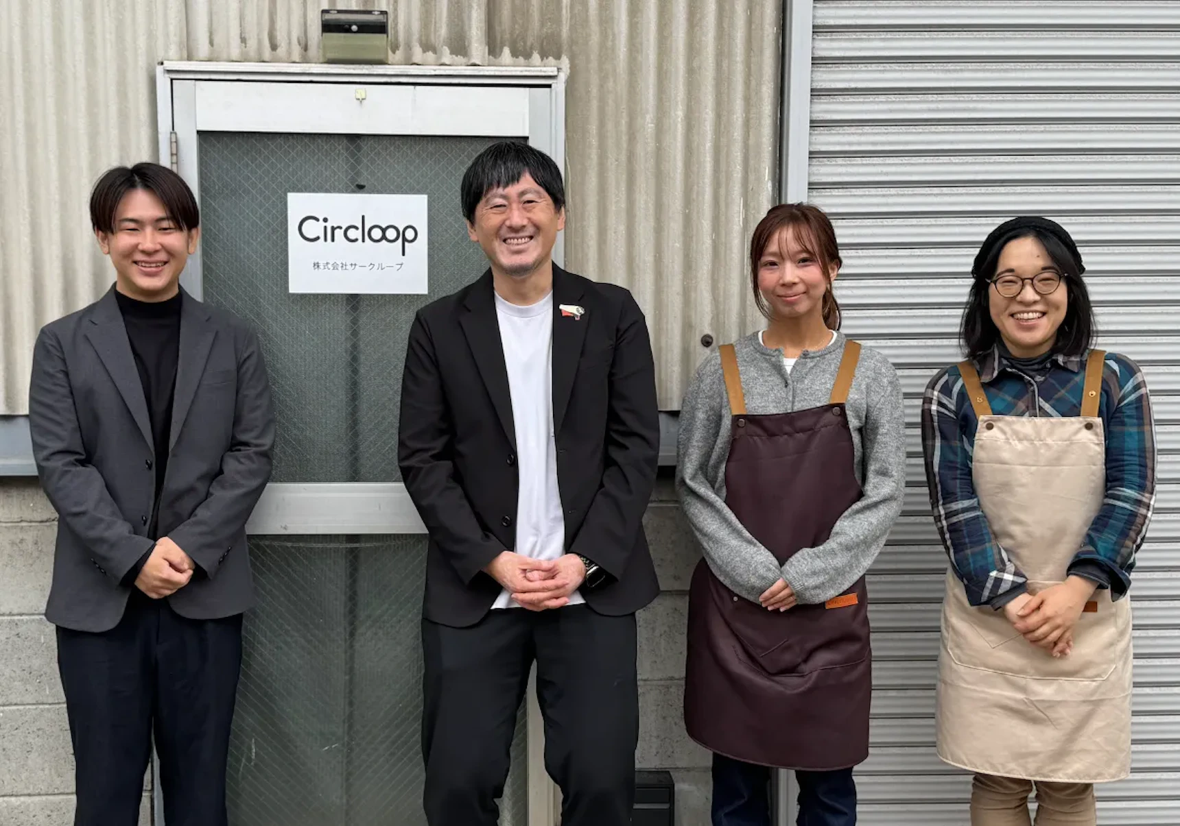開発を担当したスパイクスタジオのチームメンバーとCircloopの皆様
