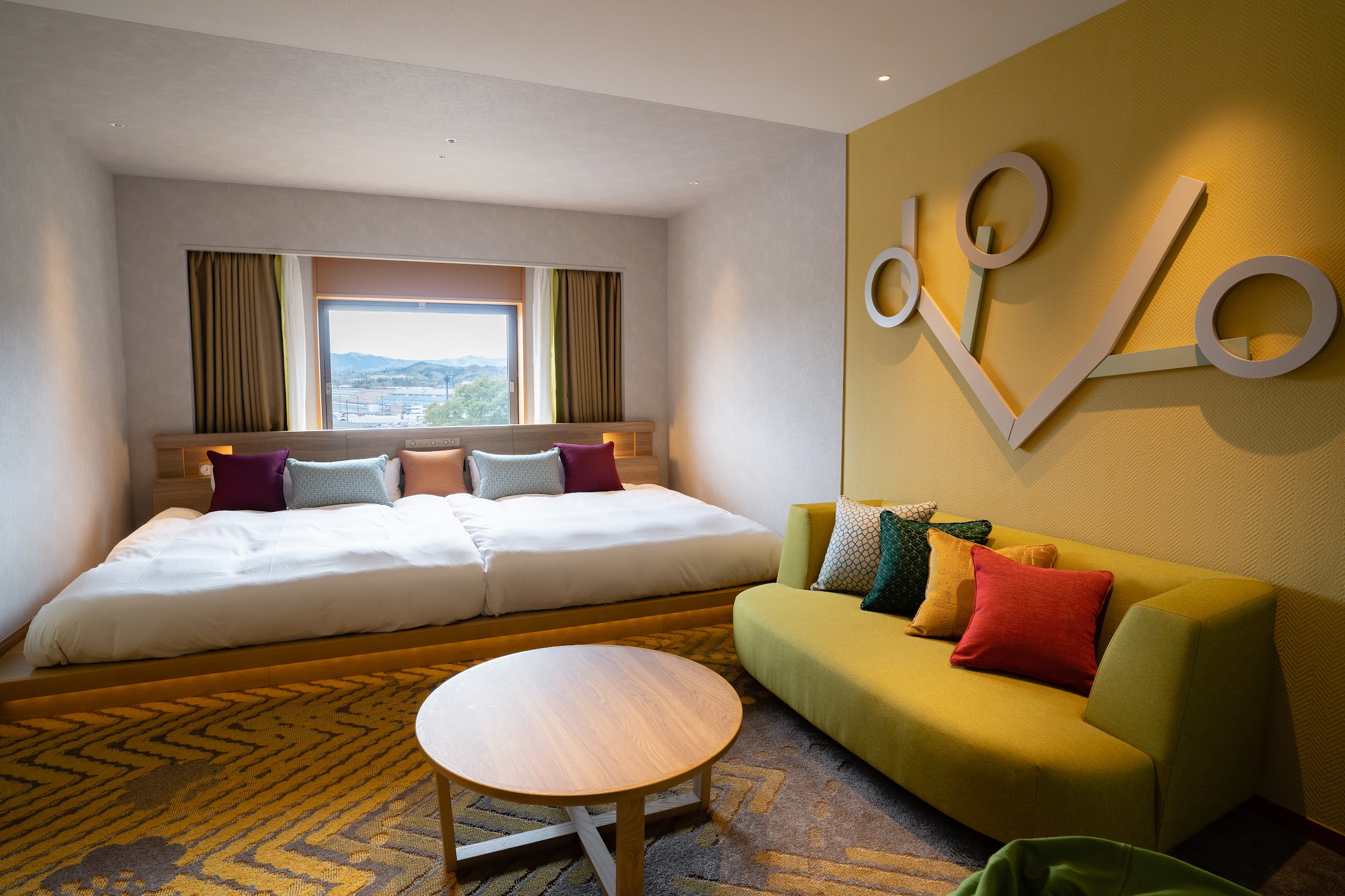 "モビリティリゾートもてぎ"のリニューアル部屋（スーペリアーファミリーKUTSUROGI）をPR