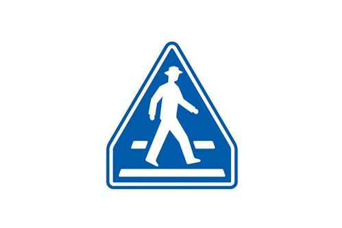 横断歩道の存在を示す道路標示の意味と注意点