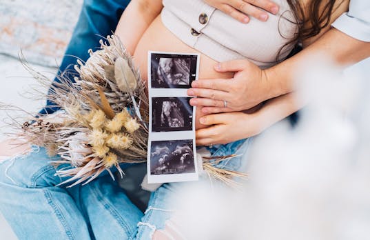 「マタニティフォトのお衣装が入荷しました」のサムネイル画像です