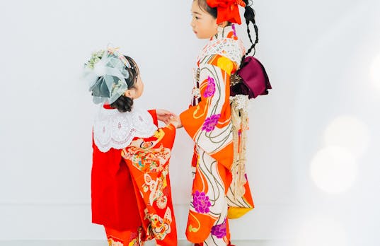 「10.01以降 七五三撮影にシーズン料金がかかります」のサムネイル画像です