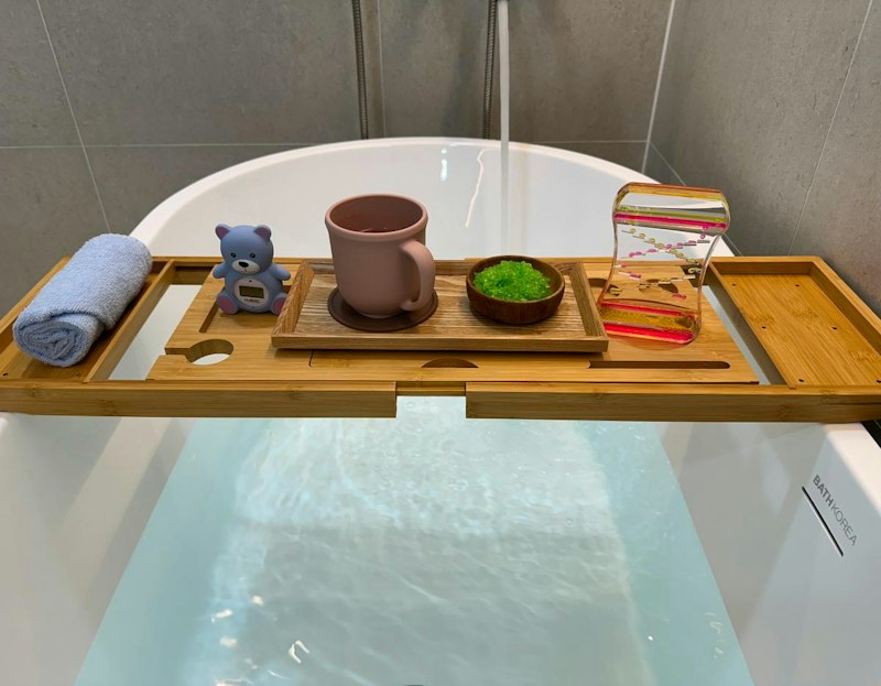 ラヒンの個室あかすり施術ルームと浴槽