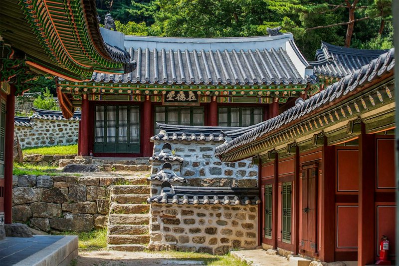 韓国民俗村での伝統文化体験の様子