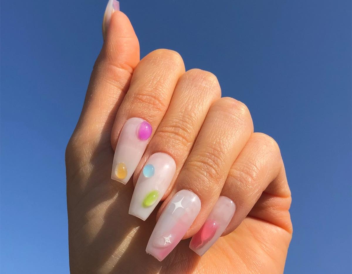 Shinggomggom Nail のマグネットジェルネイル施術例