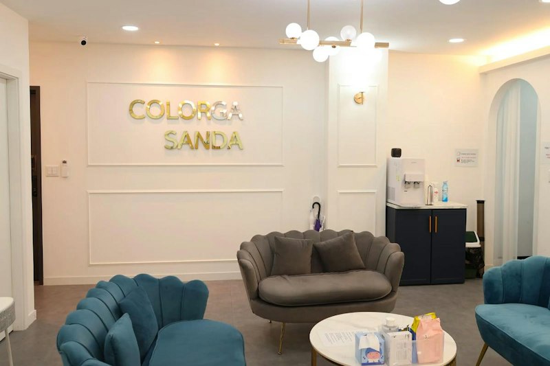弘大入口駅から徒歩圏内のCOLORGA SANDA店内の雰囲気