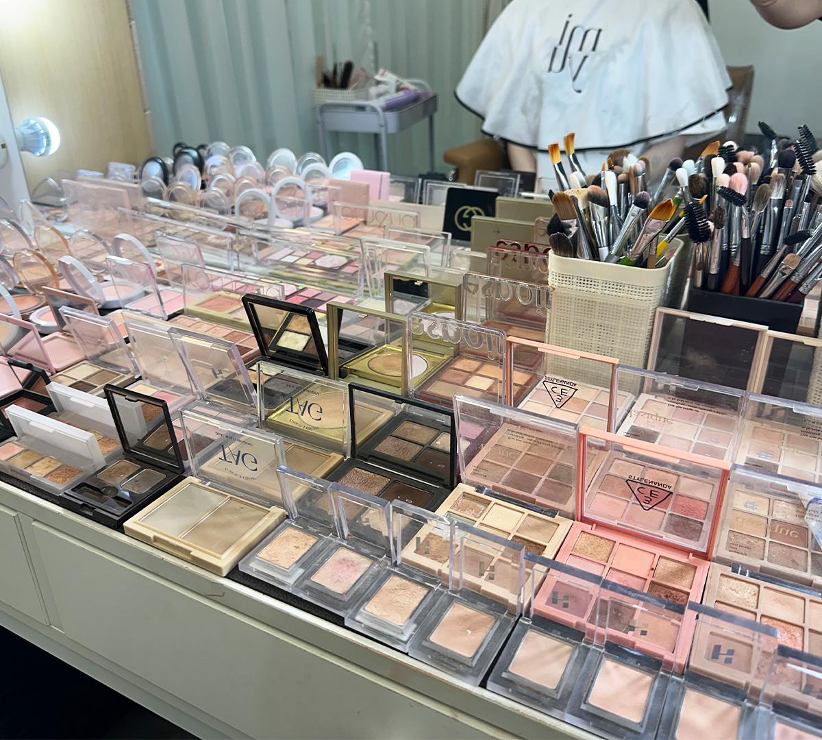MIYU MAKEUP 弘大メイクアップサロンの店内
