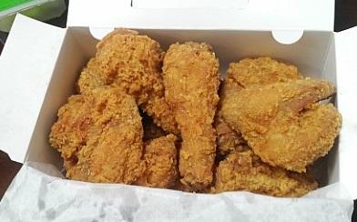 BHCチキンデリバリーのマッチョキンとサイドメニュー