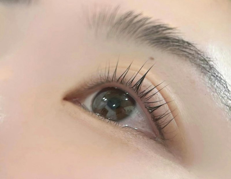 King Beauty アートメイク施術後の自然な眉仕上がり