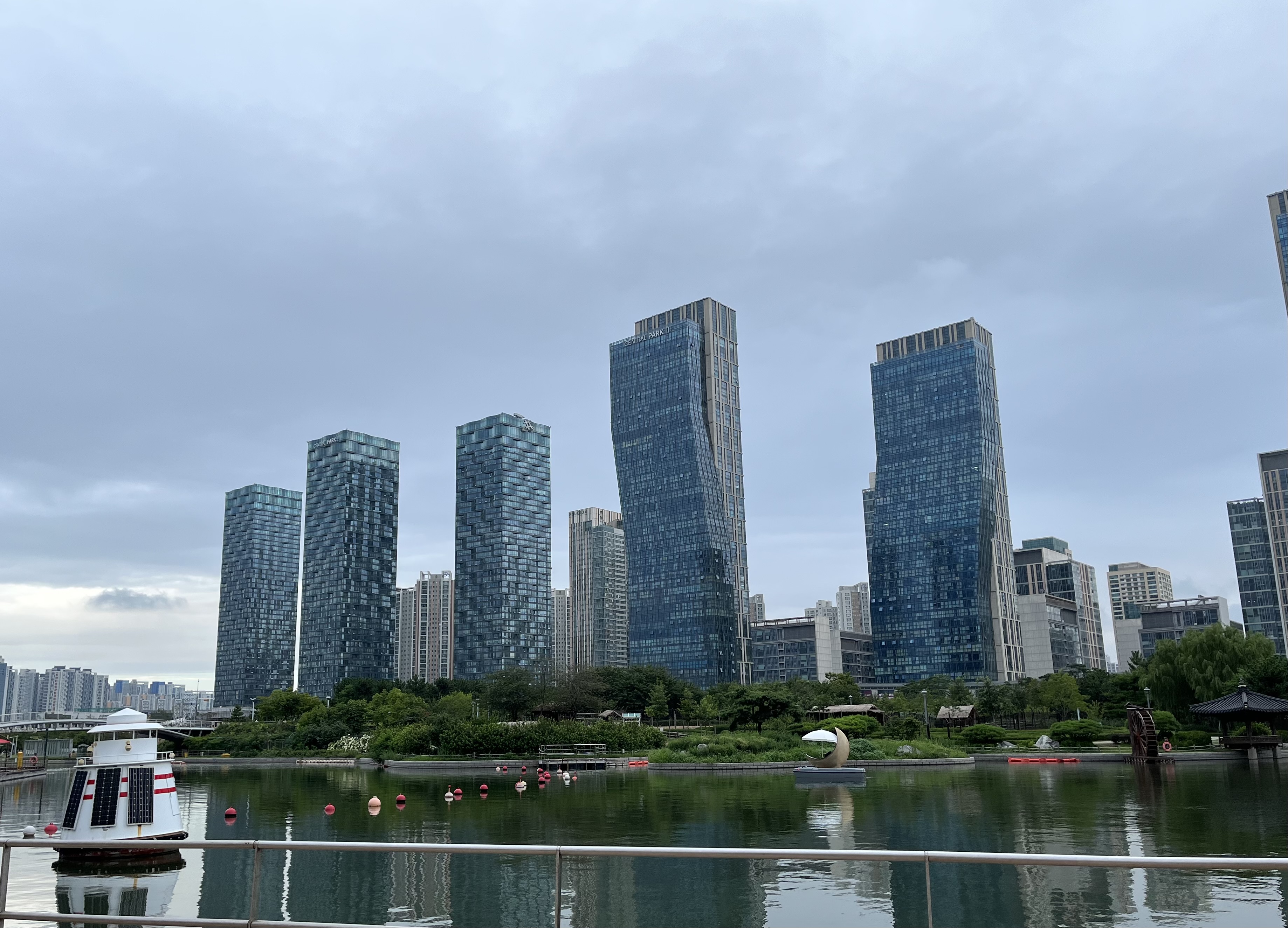🏢 韓国で日本人が就職しやすい職種＆企業まとめ【経験者目線で解説】