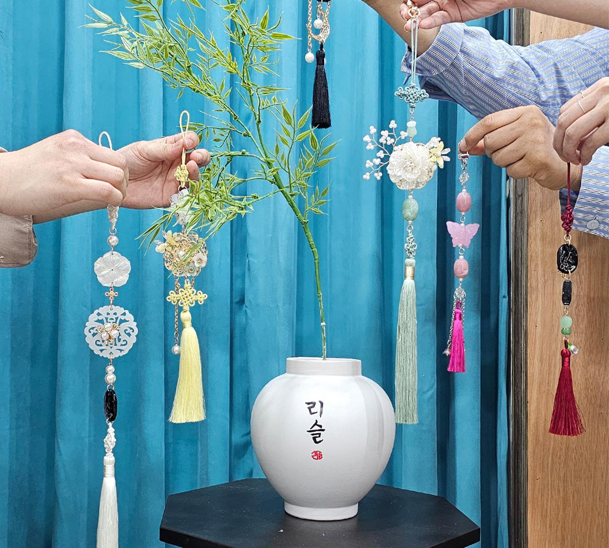 リスル韓服LEESLEノリゲ&テンギネームタグ作り体験の店内風景