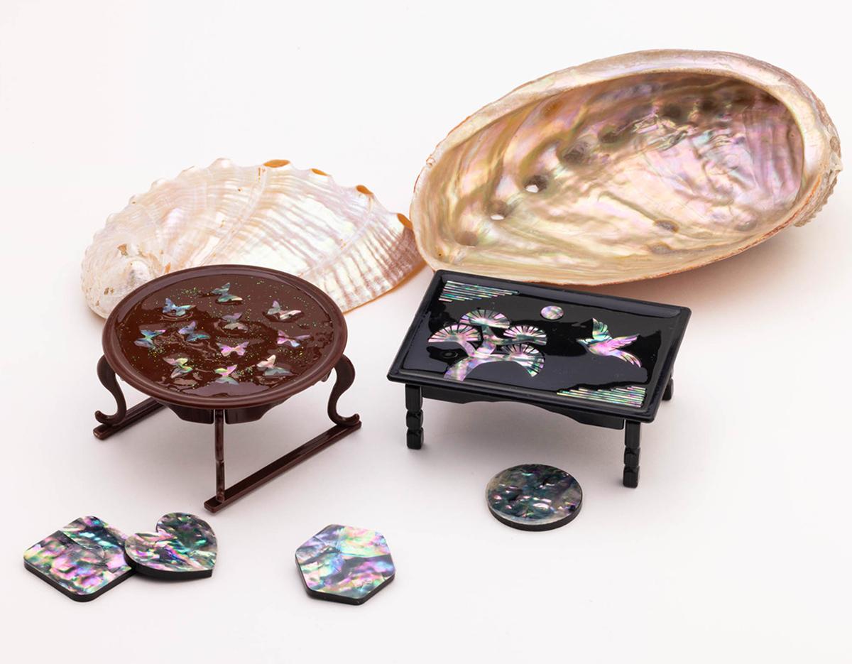 韓国螺鈿工芸の貝殻素材と完成品サンプル