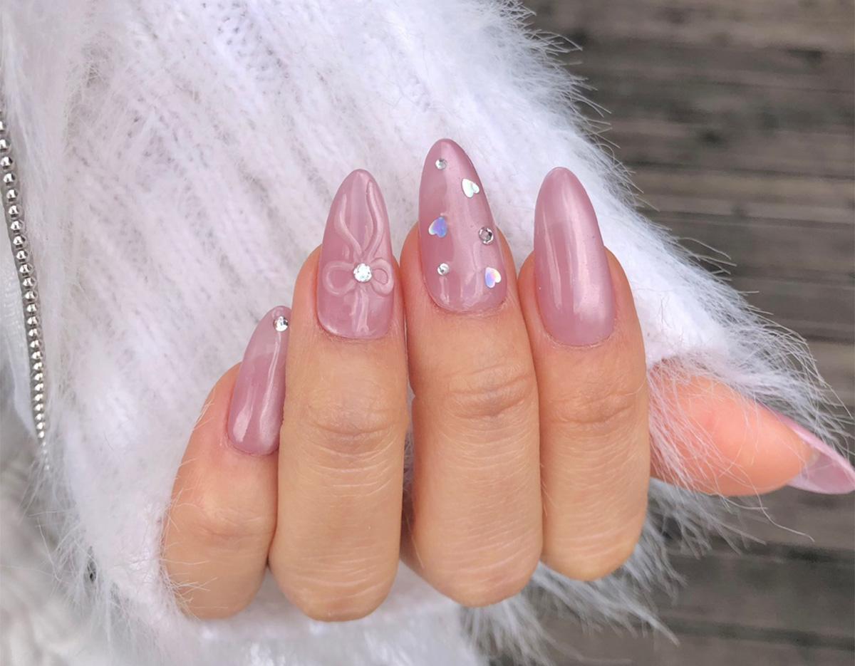 Shinggomggom Nail のK-POPアイドル風ジェルネイルデザイン