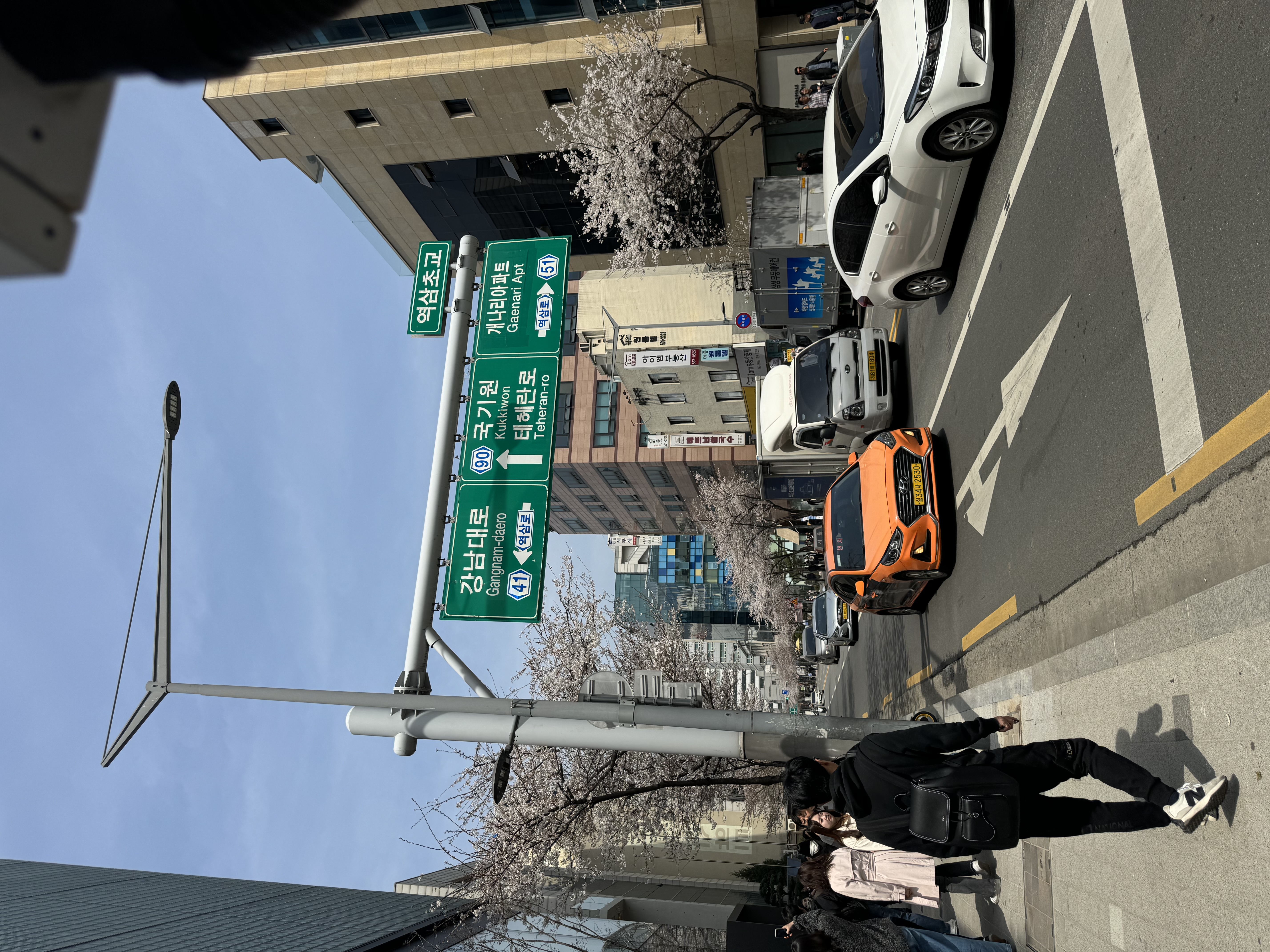 韓国で就活証明写真を撮ってみた！【フォトショ技術がすごすぎる件】