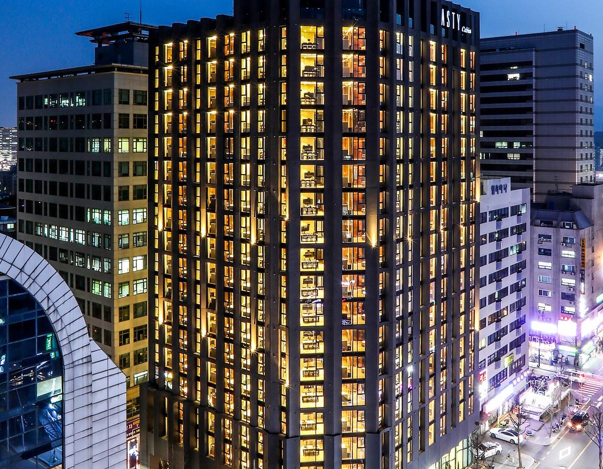 ASTY Cabin Seoul Serviced Residence 松坡の外観と客室