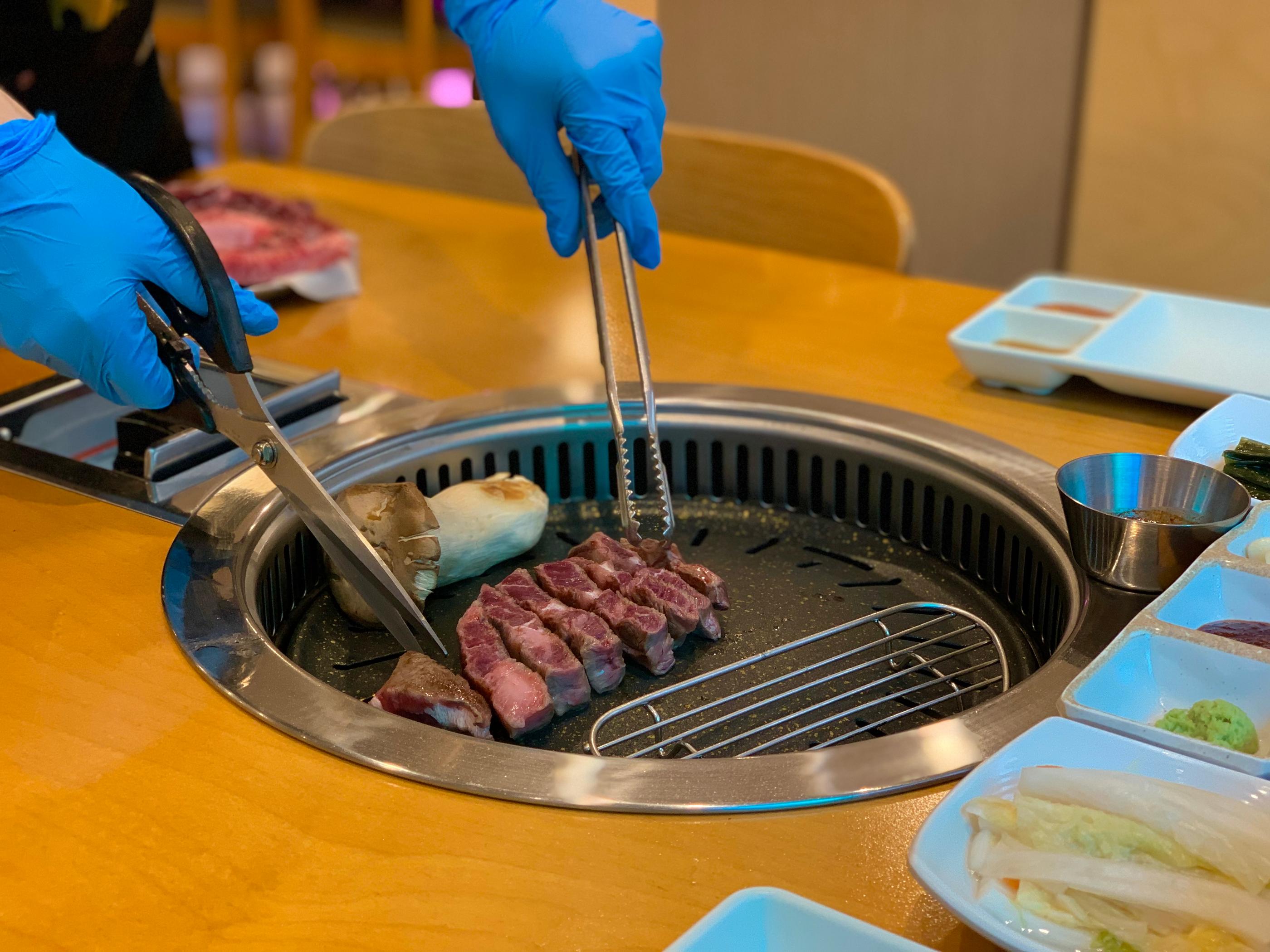 黄金牧場 明洞本店のセットメニュー盛り合わせ