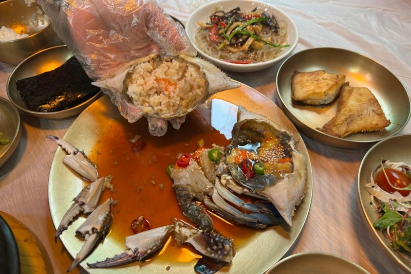 釜山・広安裏のイハジョンカンジャンケジャンで味わう海鮮定食