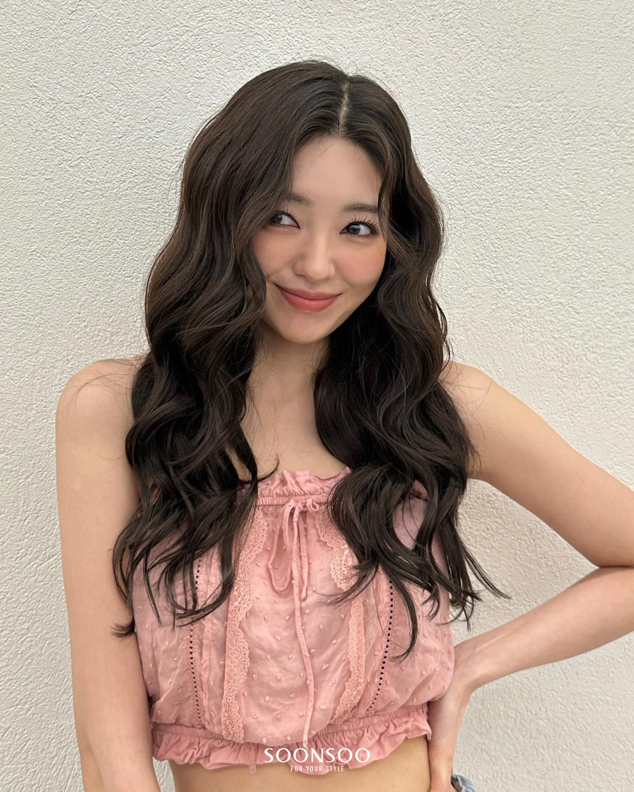 SOONSOO清潭本店でのヘアメイク施術の様子
