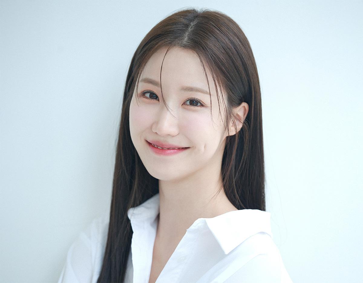 DAYDAYメイクアップサロンで仕上がったセレブ風ヘアスタイル