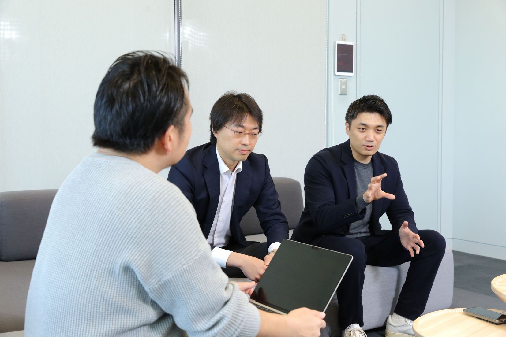 スタートアップ育成5カ年計画のなかにRSUがあることの意義を説明する吉川さん