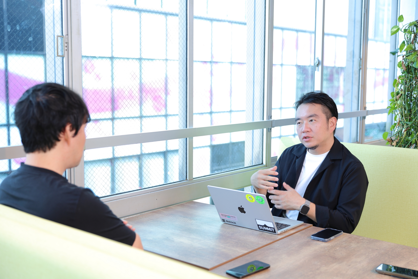 宮田は、ReluxとNEWT、同じ事業領域で起業することに迷いがあったかどうかを質問する