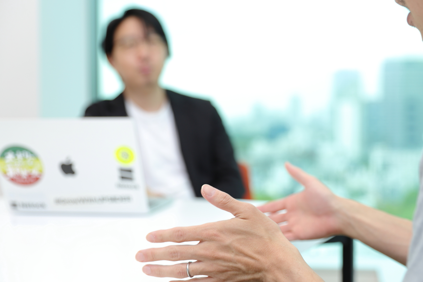 D社の当時の組織規模について話すAさん