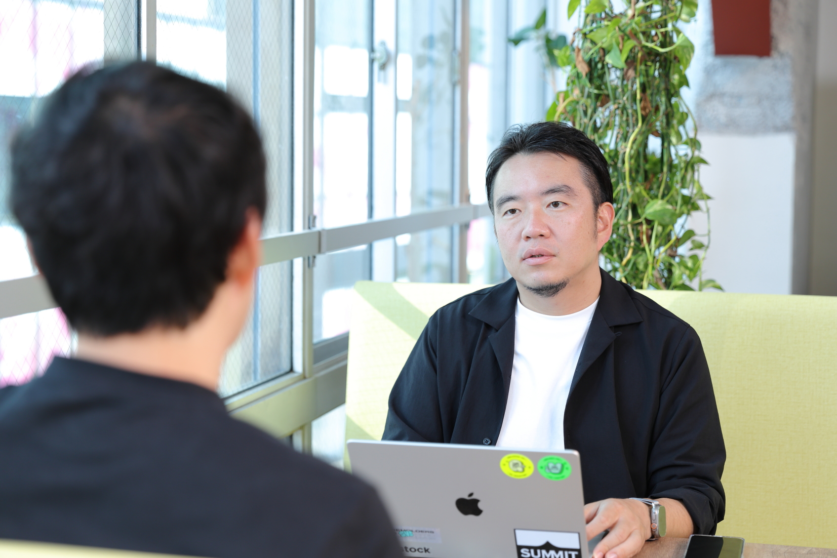 篠塚さんの起業エピソードを聞く、Nstock代表の宮田