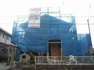 お宅は築２０年、『大和ハウス工業(株)』の軽量鉄骨構造２階建ての洋風住宅です。亀山西・Ｓ様邸工事中ですサムネイル画像