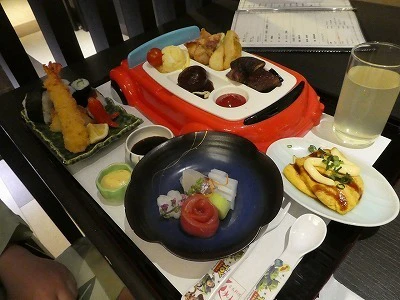 『杉乃井ホテル』２日目の夕食サムネイル画像