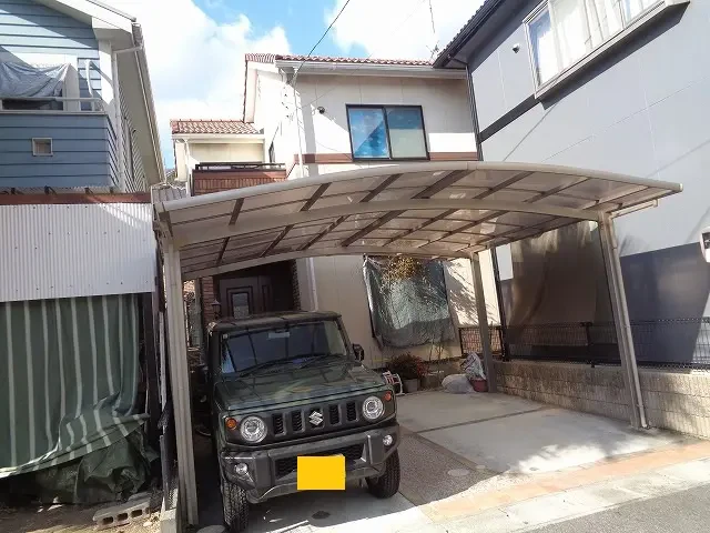 築１９年、木造(在来工法)２階建ての洋風住宅です。  屋根は６寸勾配の陶器洋瓦。広島市安佐南区八木・Ｋ様サムネイル画像