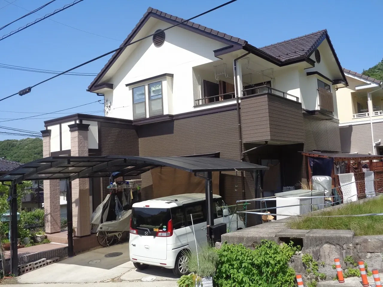 築２５年、『(株)トータテハウジング』さんの木造(在来工法)２階建ての洋風住宅です。  屋根は乾式コンクリート瓦(モニエル瓦　ホームステッド) 広島市安佐北区可部町・Ｆ様サムネイル画像