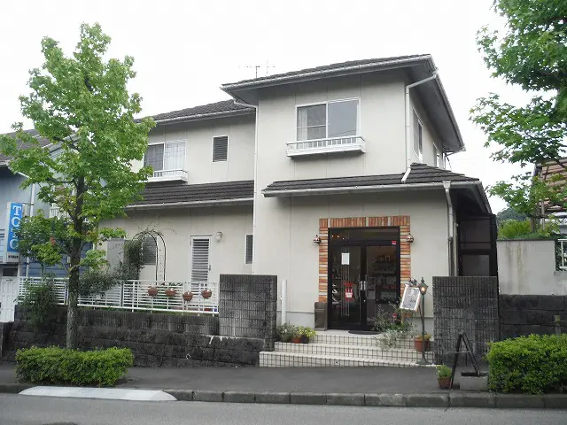 N様のお宅は築25年の洋風木造住宅です 。廿日市市四季が丘・N様邸サムネイル画像