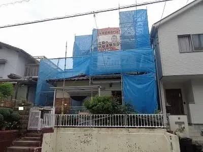 Ｈ様のお宅は築４８年、木造(在来工法)２階建ての住宅です。  屋根はセメント瓦。 八木・Ｈ様邸工事中ですサムネイル画像