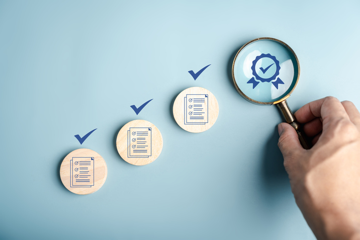 事業譲渡と株式譲渡の違いとは？警備会社の経営者向けに比較と判断軸を解説