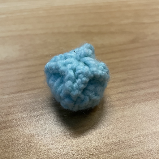 編み物のトマト