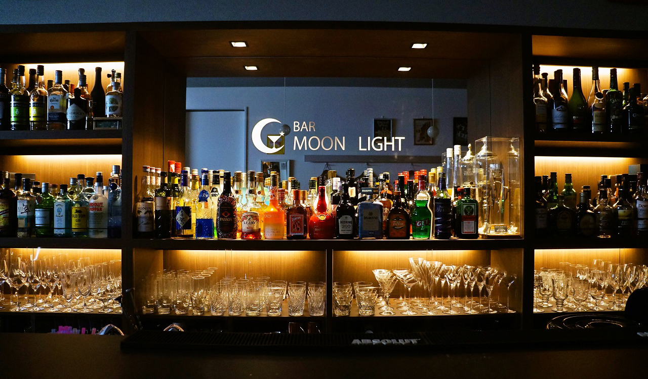 【BAR MOON LIGHT】