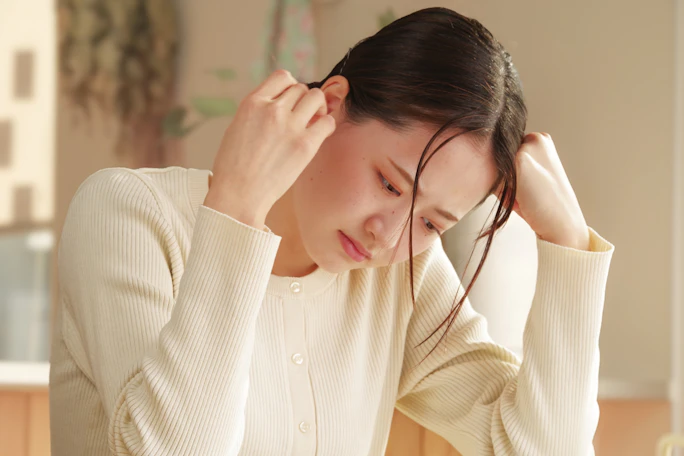 独身50代の孤独で「狂う」は本当？データでわかる実態と孤独度別の対処法【2026年】