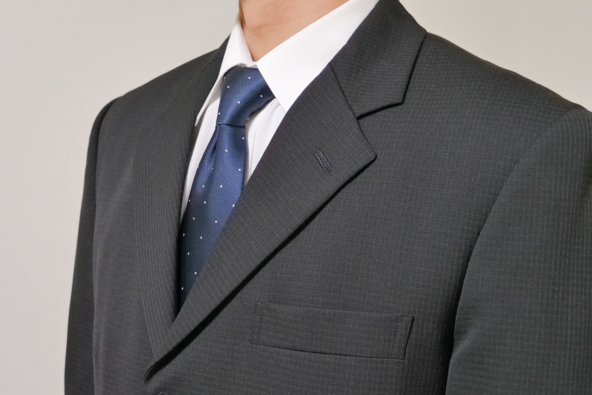 斜め45度 男性写真