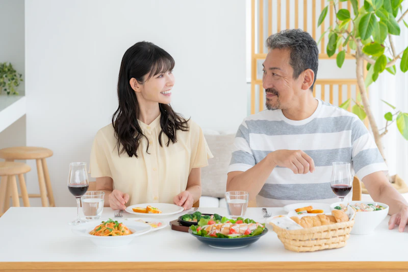男女 食事