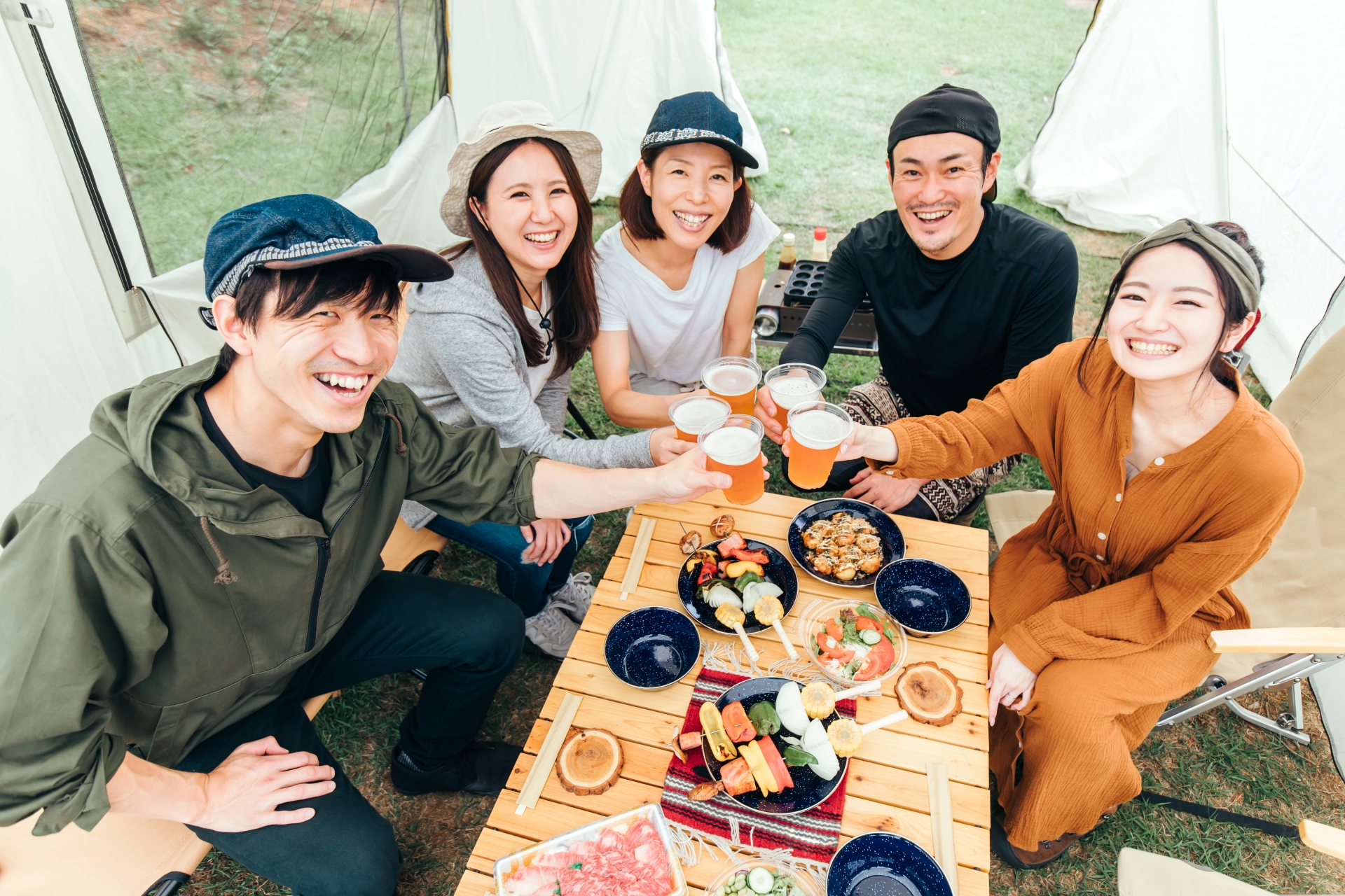 キャンプ　友達