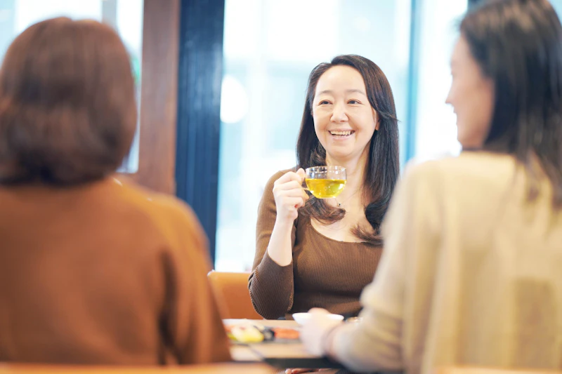 お茶会 女性