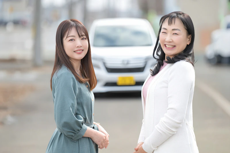 女性　二人