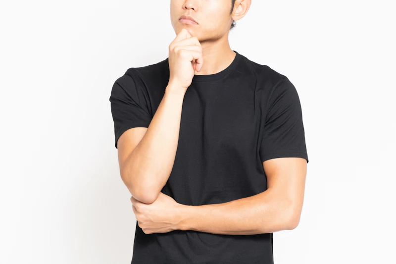 考える　男性