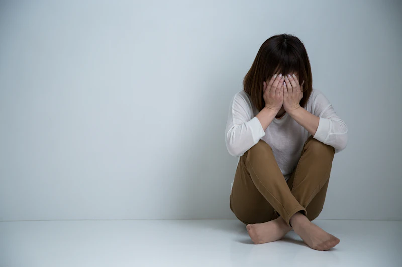 ショック 悲しみ 女性