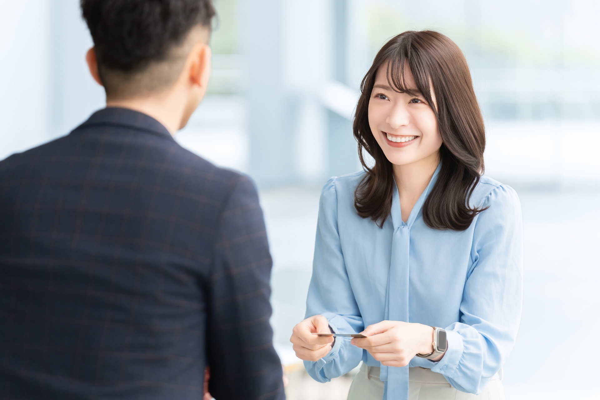 バーでの出会いを成功させる会話術